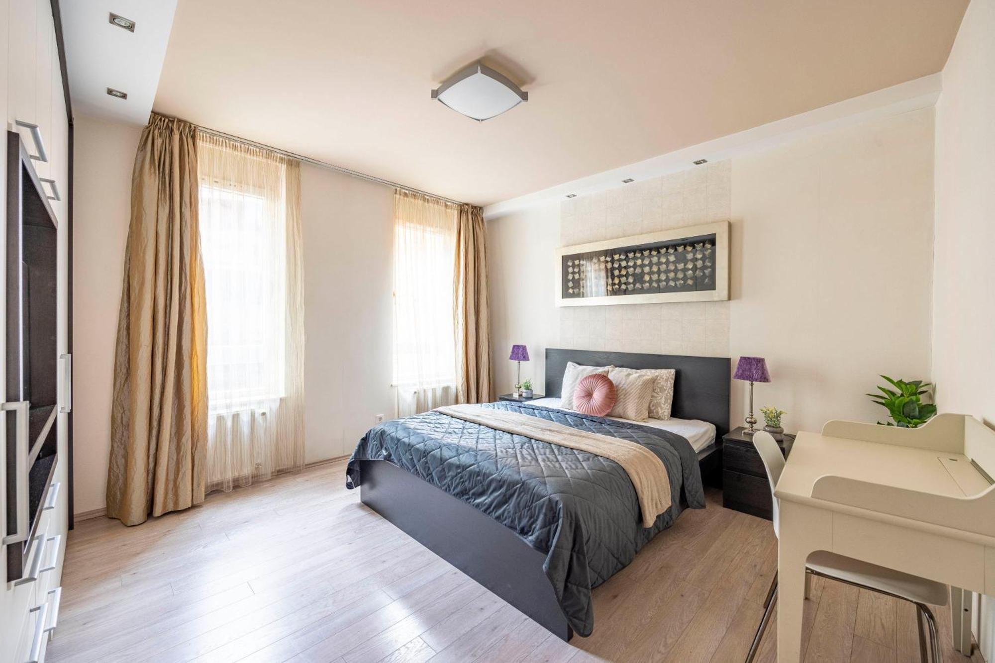 Exclusive Central Suite With Balcony By Prestige Homes Будапеща Екстериор снимка
