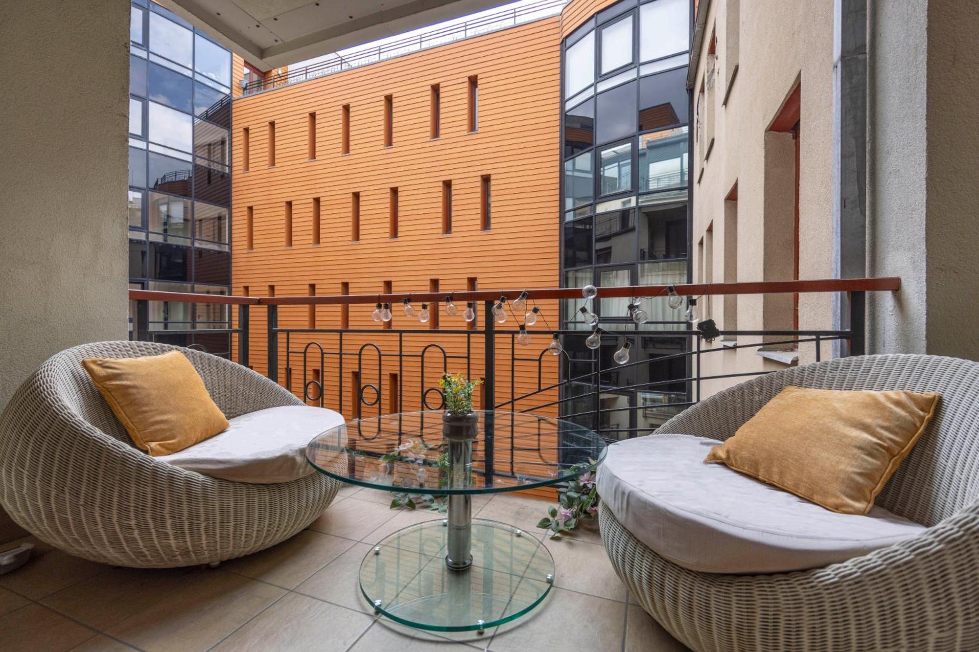 Exclusive Central Suite With Balcony By Prestige Homes Будапеща Екстериор снимка
